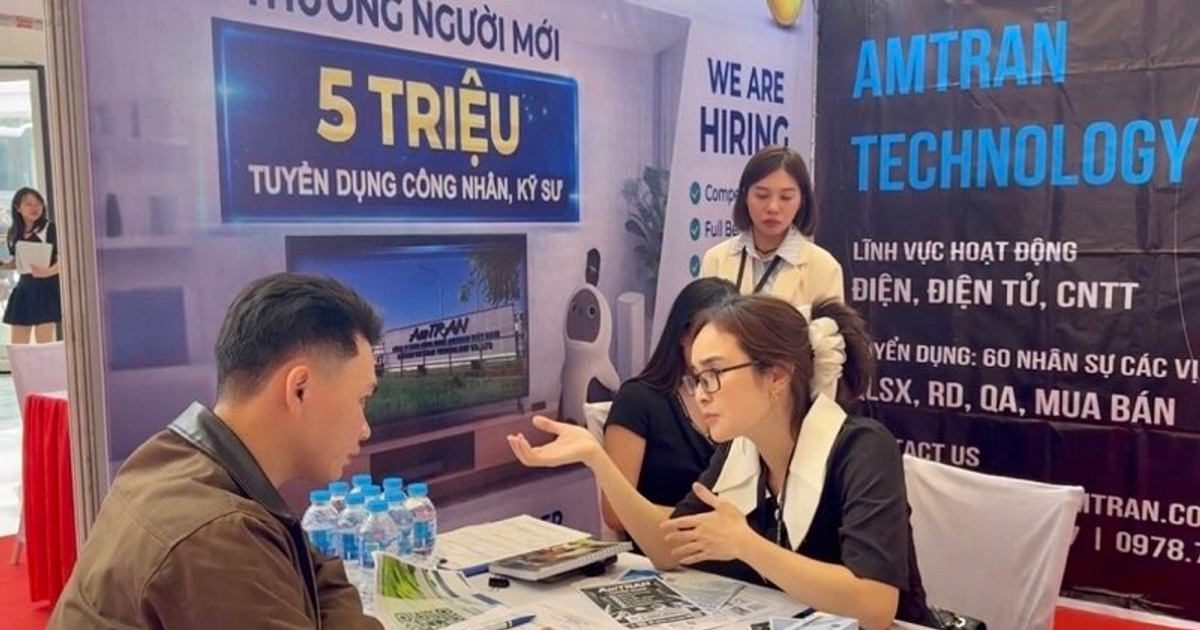 IFA26: Trên tay 3 con robot hút bụi Dyson R1, R2 và R3 mới ra mắt ở IFA 2026